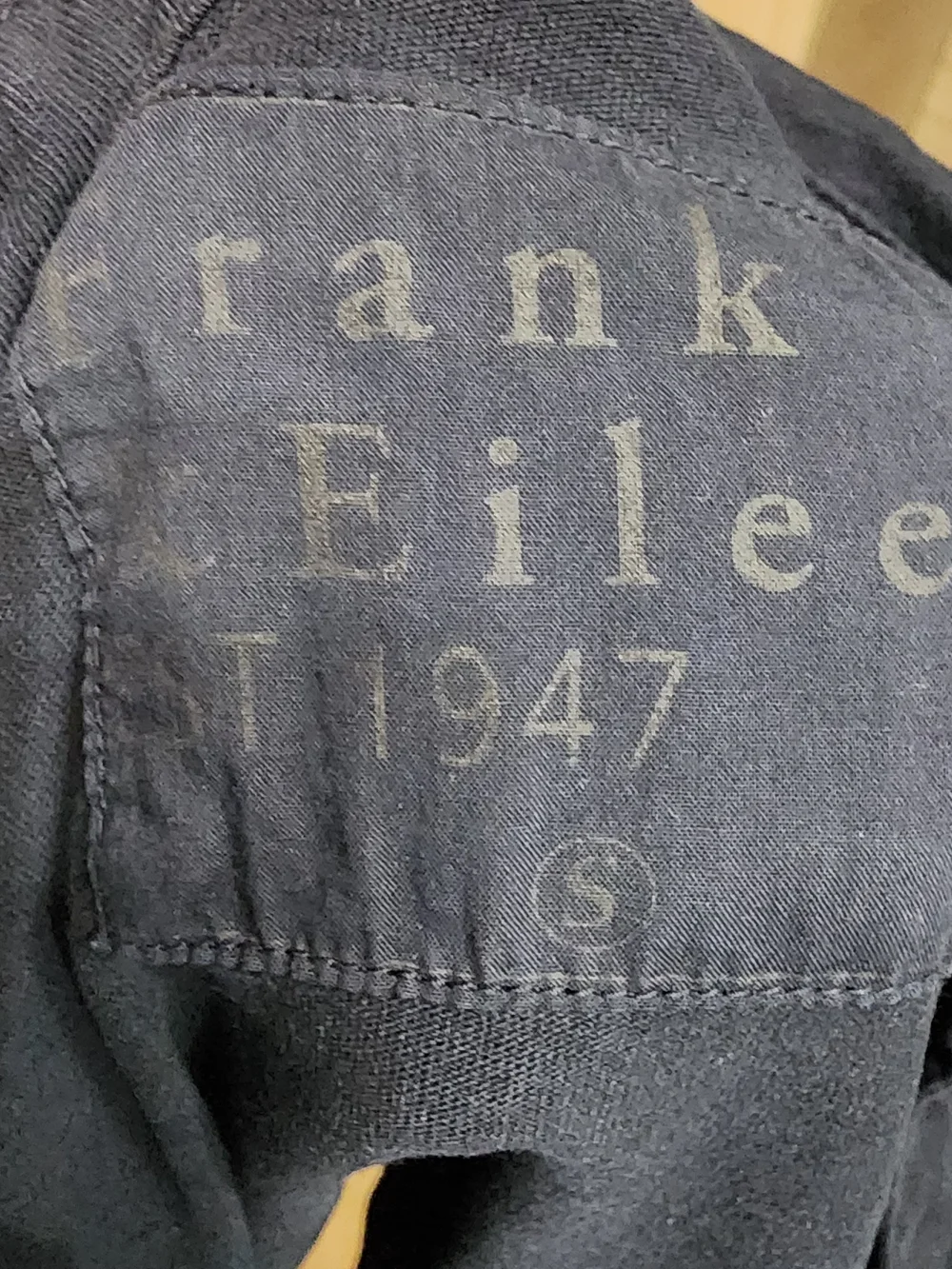Frank & Eileen British Navy Patrick Long-Sleeve Cotton V Neck Top Sz SMALL - Picture 3 of 9